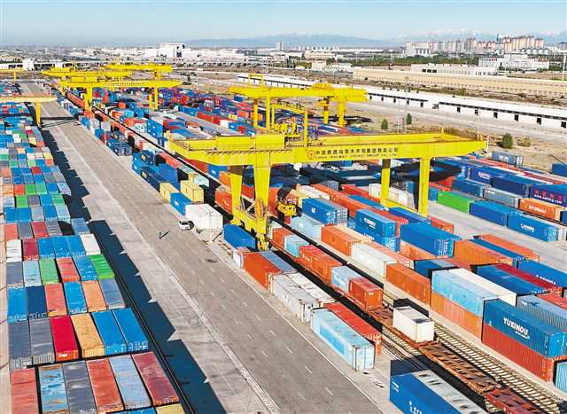 國際物流大通道 穿針引線 重慶與新疆?dāng)y手 通江達(dá)海